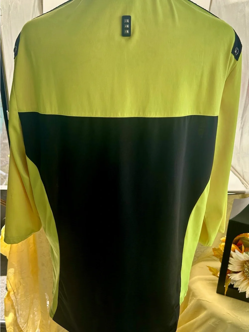 Jamie Sadock Women's XL Yellow/Black Mock Neck 3/4 Zip & Sleeve Zip Pocket Top - Picture 2 of 8